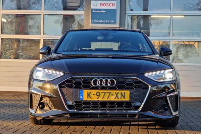 Audi A4 (2021) thumbnail 4