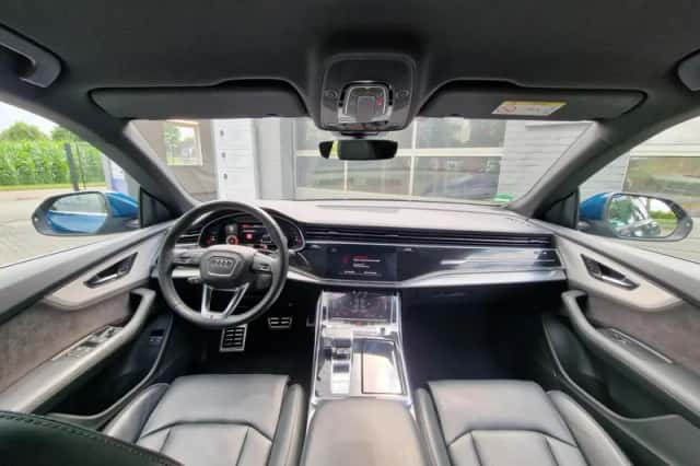 Audi Q8 (2022) thumbnail 4