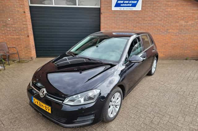 Volkswagen Golf (2013) thumbnail 1