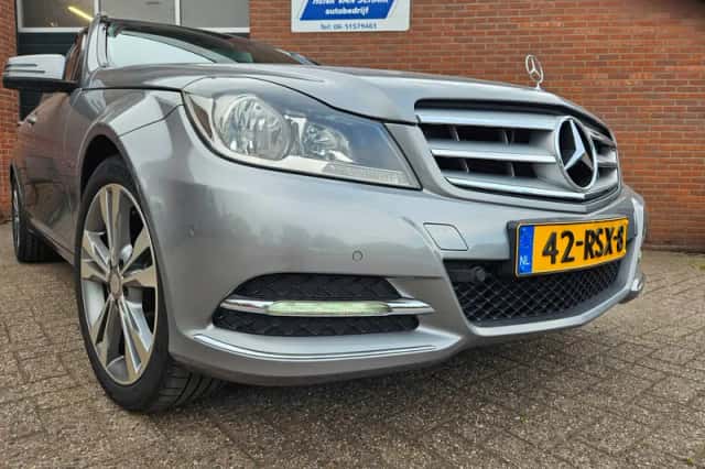 Mercedes-Benz C-Klasse (2011) thumbnail 3