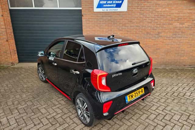 Kia Picanto (2018) thumbnail 3
