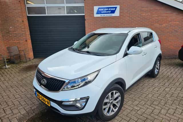 Kia Sportage (2016) thumbnail 1