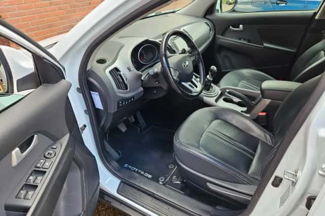 Kia Sportage (2016) thumbnail 5