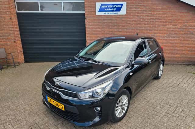 Kia Rio (2019) thumbnail 1