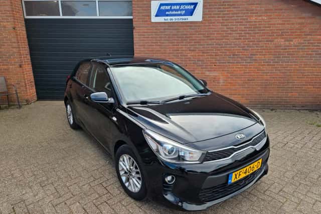 Kia Rio (2019) thumbnail 2