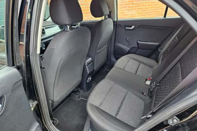 Kia Rio (2019) thumbnail 6
