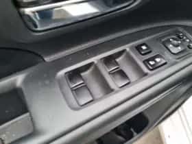 Mitsubishi Outlander (2013) thumbnail 11