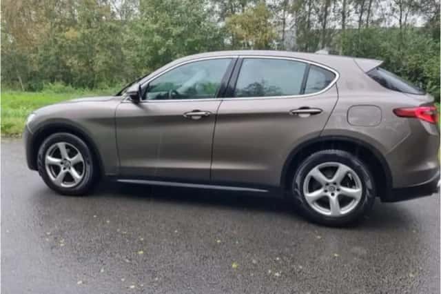 Alfa Romeo Stelvio (2017) thumbnail 2