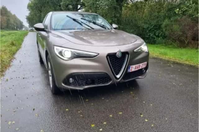 Alfa Romeo Stelvio (2017) thumbnail 5