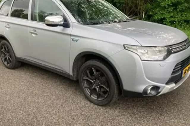 Mitsubishi Outlander (2015) thumbnail 1