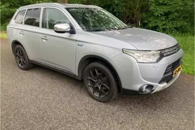 Mitsubishi Outlander (2015) thumbnail 1