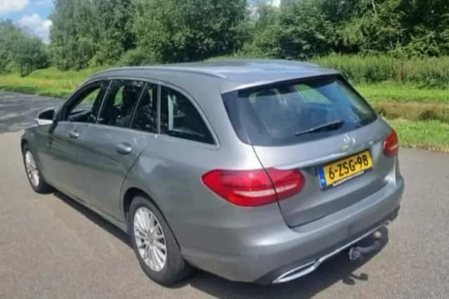 Mercedes-Benz C-Klasse (2015) thumbnail 3