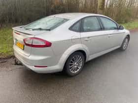 Ford Mondeo (2011) thumbnail 2