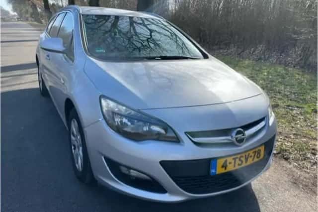 Opel Astra Sports Tourer (2014) thumbnail 1