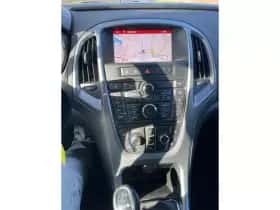 Opel Astra Sports Tourer (2014) thumbnail 11