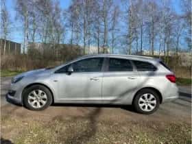 Opel Astra Sports Tourer (2014) thumbnail 4