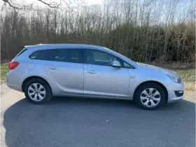 Opel Astra Sports Tourer (2014) thumbnail 5