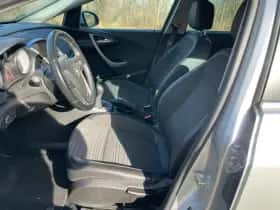 Opel Astra Sports Tourer (2014) thumbnail 6