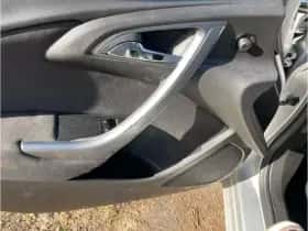 Opel Astra Sports Tourer (2014) thumbnail 8