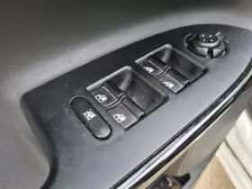 Alfa Romeo Giulietta (2013) thumbnail 11