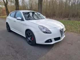 Alfa Romeo Giulietta (2013) thumbnail 13