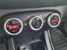 Alfa Romeo Giulietta (2013) thumbnail 7