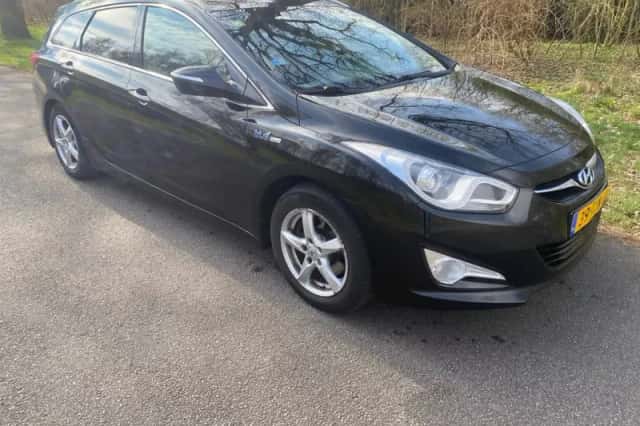 Hyundai i40 (2012) thumbnail 1