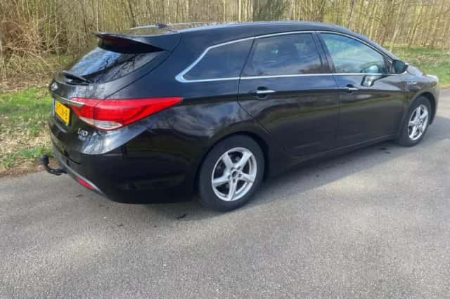 Hyundai i40 (2012) thumbnail 2