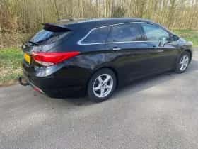 Hyundai i40 (2012) thumbnail 2