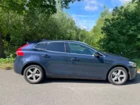 Volvo V40 (2013) thumbnail 2