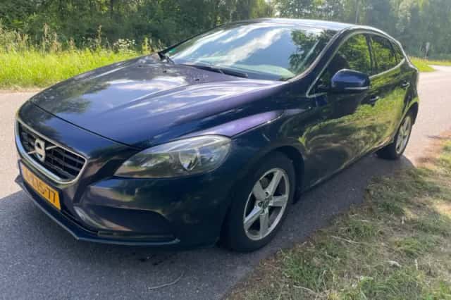 Volvo V40 (2013) thumbnail 4