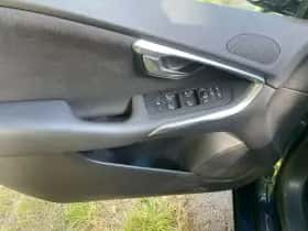 Volvo V40 (2013) thumbnail 8