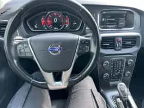 Volvo V40 (2013) thumbnail 9