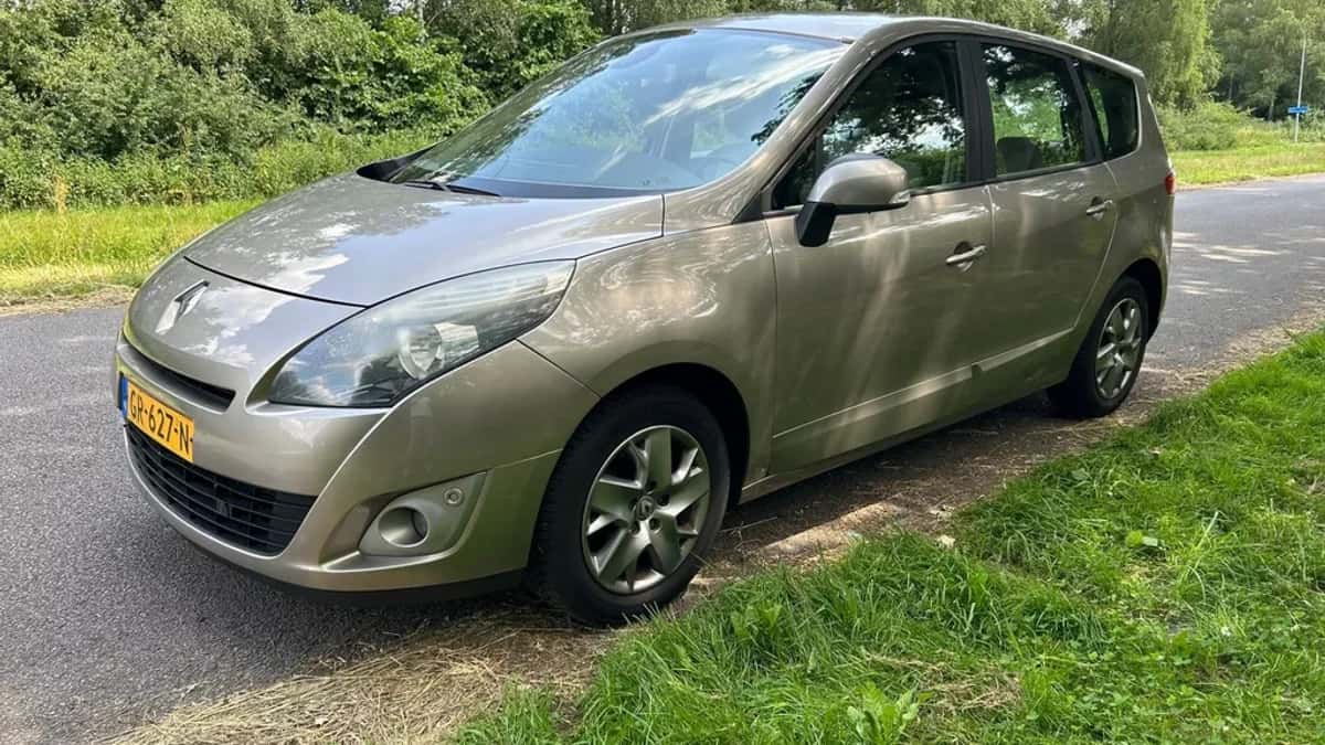 Renault Grand Scénic (2011) — foto 1