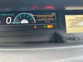 Renault Grand Scénic (2011) thumbnail 11