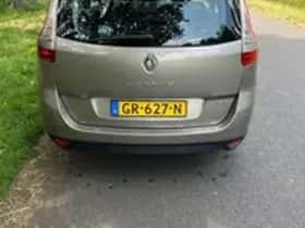 Renault Grand Scénic (2011) thumbnail 17