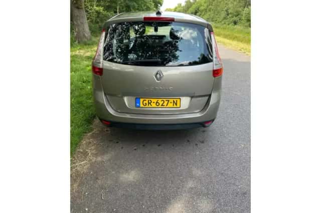 Renault Grand Scénic (2011) thumbnail 6