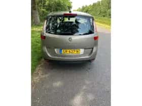 Renault Grand Scénic (2011) thumbnail 6