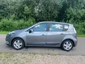 Renault Scénic (2012) thumbnail 15