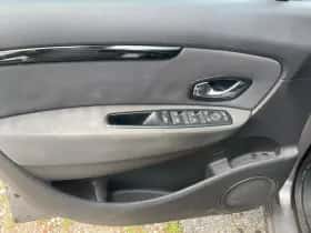 Renault Scénic (2012) thumbnail 8