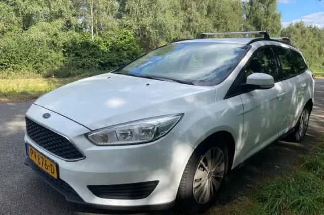 Ford Focus (2017) thumbnail 2
