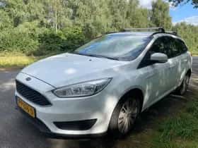Ford Focus (2017) thumbnail 2