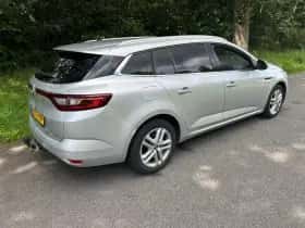 Renault Mégane (2016) thumbnail 2