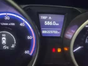 Hyundai ix35 (2011) thumbnail 9