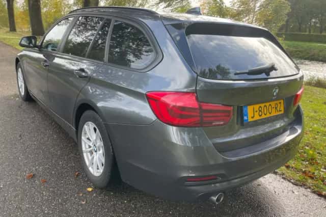 BMW 3-Serie (2016) thumbnail 4