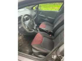 Renault Clio (2014) thumbnail 7