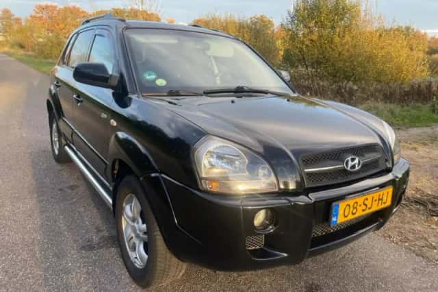Hyundai Tucson (2006) thumbnail 2