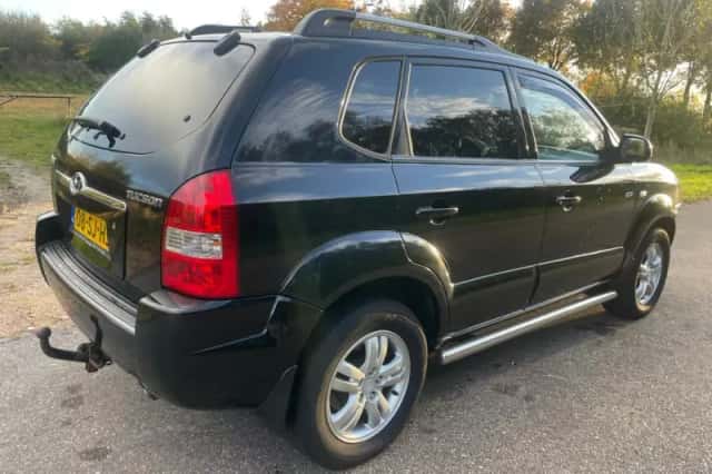 Hyundai Tucson (2006) thumbnail 4