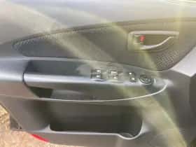 Hyundai Tucson (2006) thumbnail 9