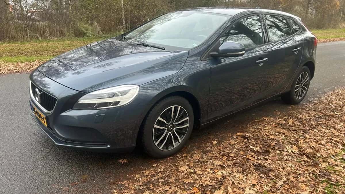 Volvo V40 (2017) — foto 1